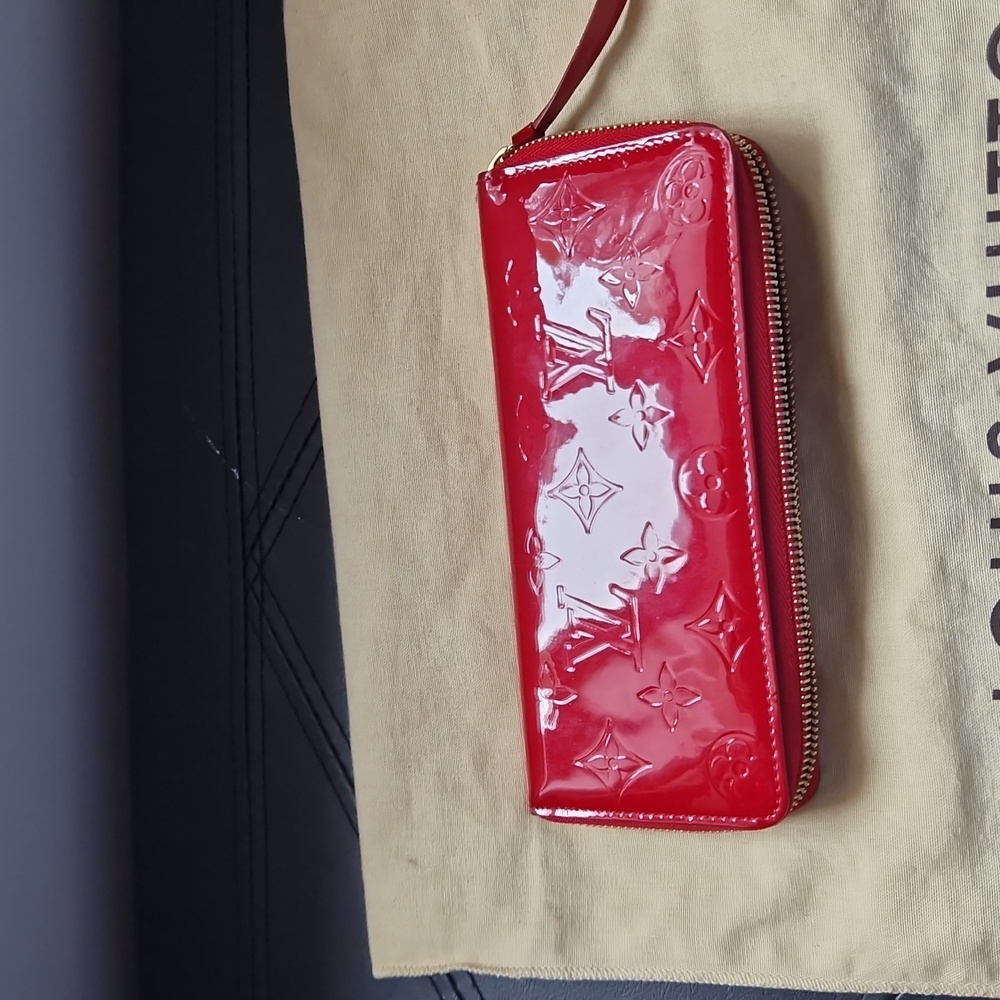 Louis Vuitton Red Wallet - Picture 7 of 8